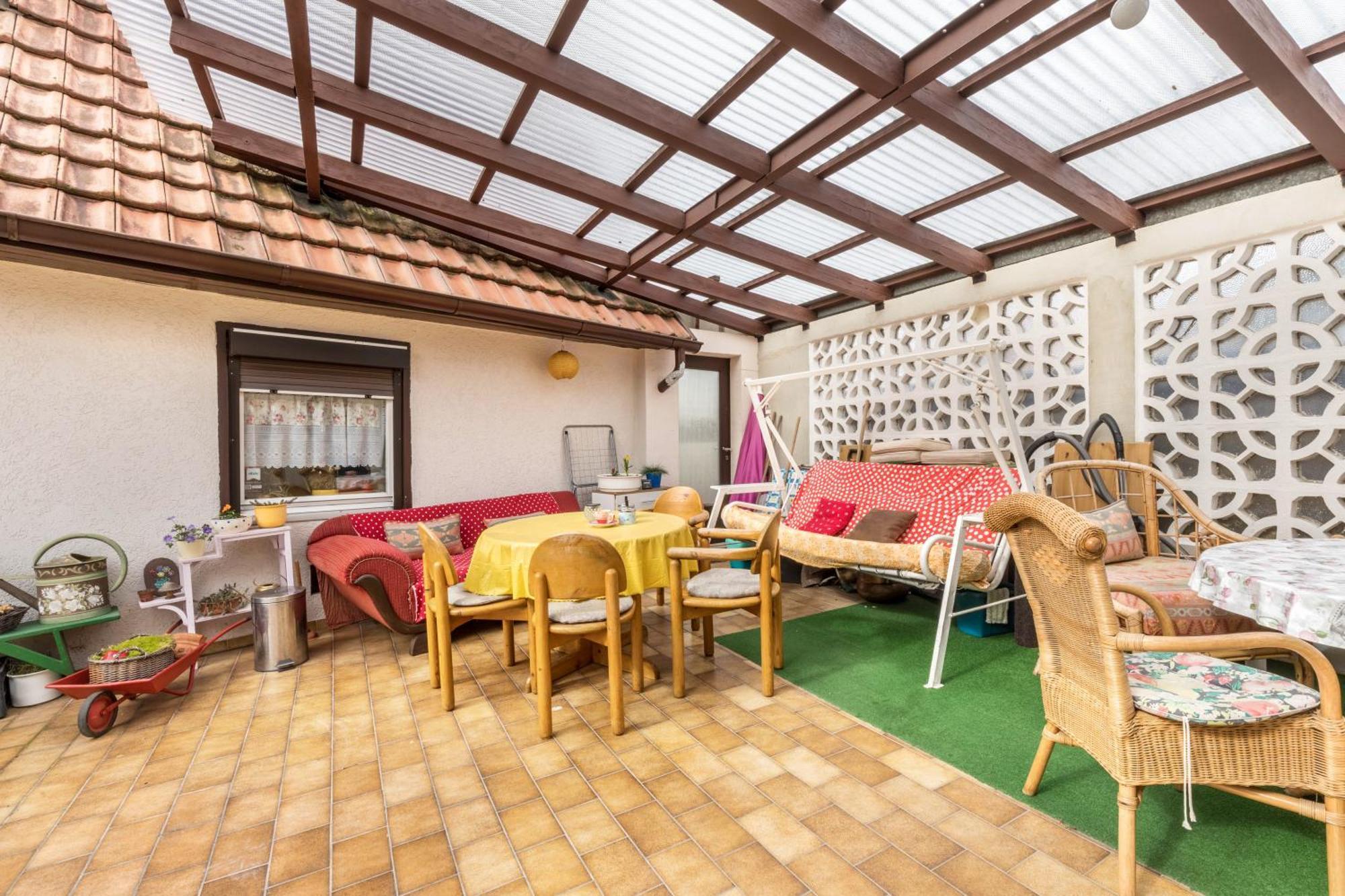 Apartmenthaus Ferienwohnungen Sila Вайнщад Екстериор снимка
