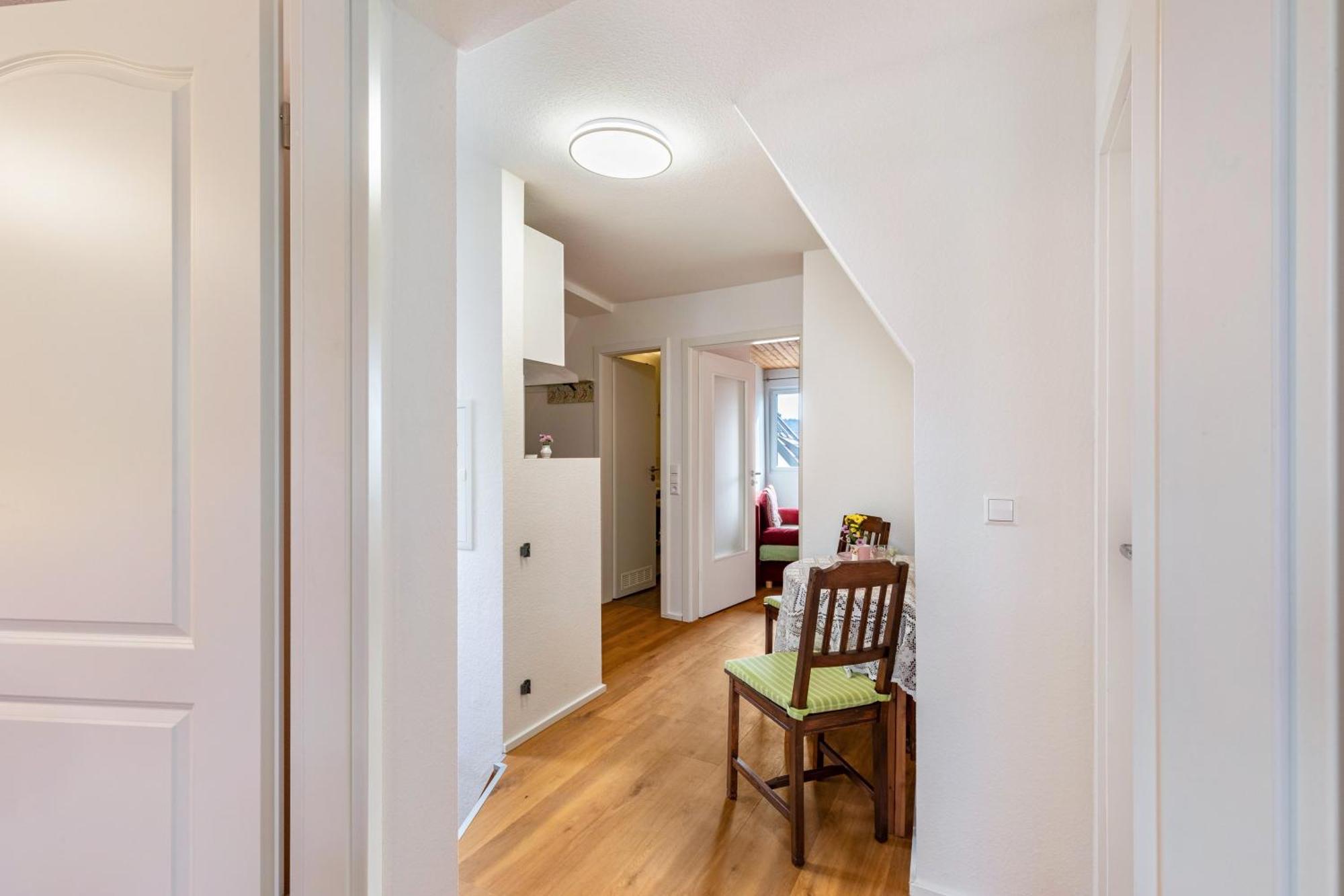 Apartmenthaus Ferienwohnungen Sila Вайнщад Екстериор снимка
