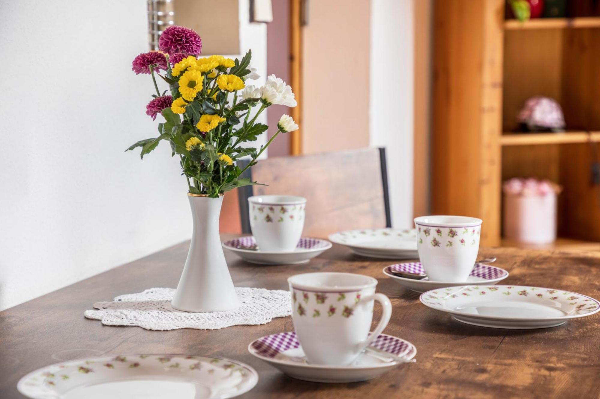 Apartmenthaus Ferienwohnungen Sila Вайнщад Екстериор снимка